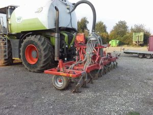 Noriker spring tine applicator